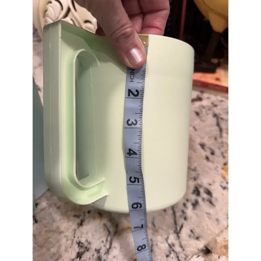 Tupperware Classic Pitcher Push Button Pastel Lot Of 2 - 1.5 & 2 Quarts